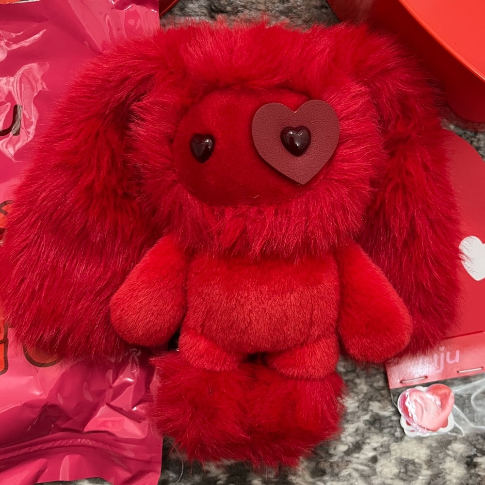 CJ Henry JUJU valentine plush blind box Punch